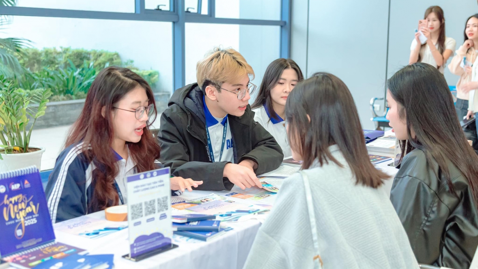 Đại học Kinh tế Quốc dân bỏ xét tuyển kết hợp IELTS từ năm 2027